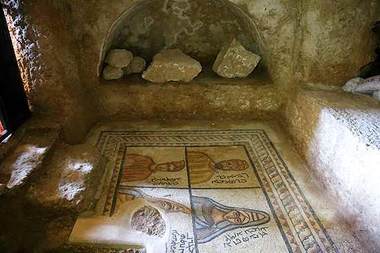 2 bin yıllık kaya mezarları turizme açılıyor